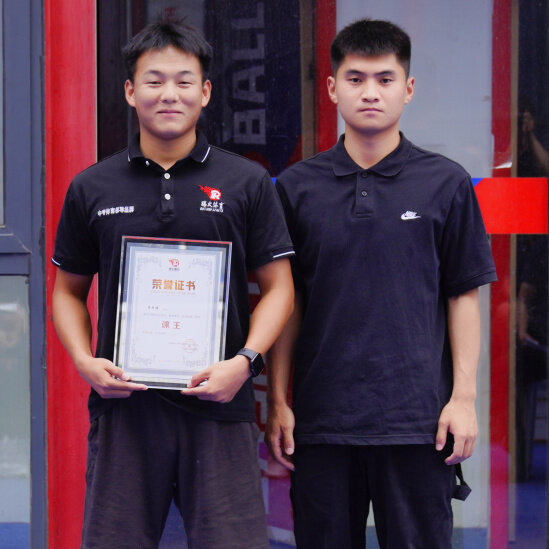 瑞火人物|明星教练李希猛：24岁，少年感的「爹」