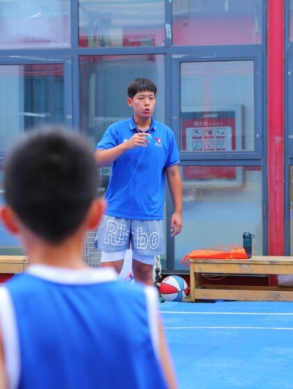 瑞火人物 | 明星教练袁鸿基：斜杠青年拥有超能力